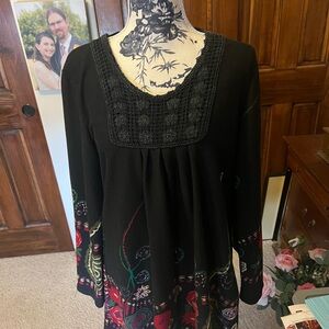 Black Floral Long Sleeve Top